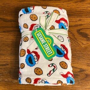 Sesame Street Festive Cookie Monster Hand Towels